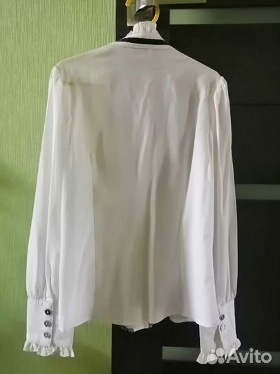 Блузка белая