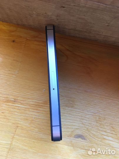 iPhone 4S, 16 ГБ