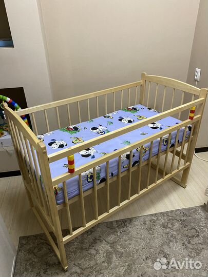 Детская кроватка