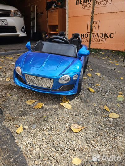 Детский электромобиль