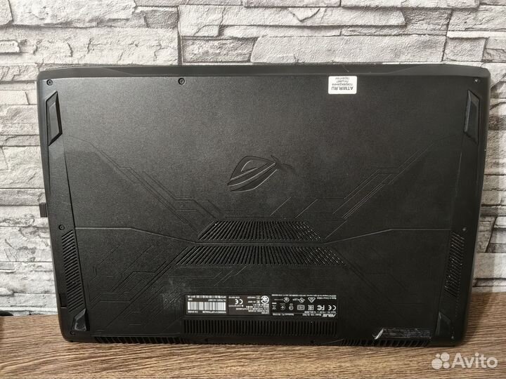 Asus rog strix gl702z
