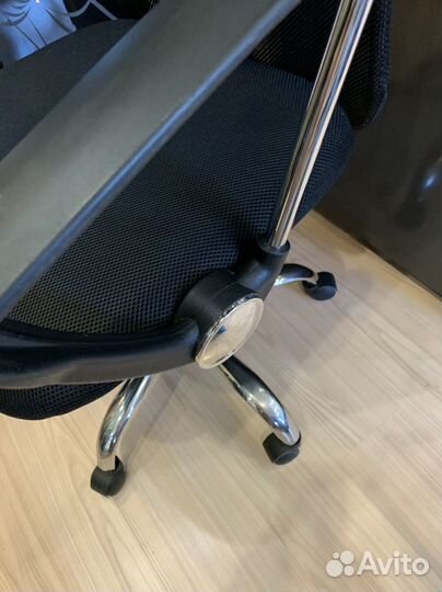 Компьютерное кресло