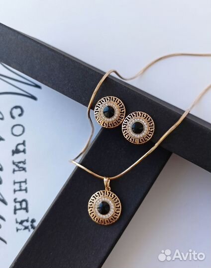 Комплект украшений из медицинского сплава