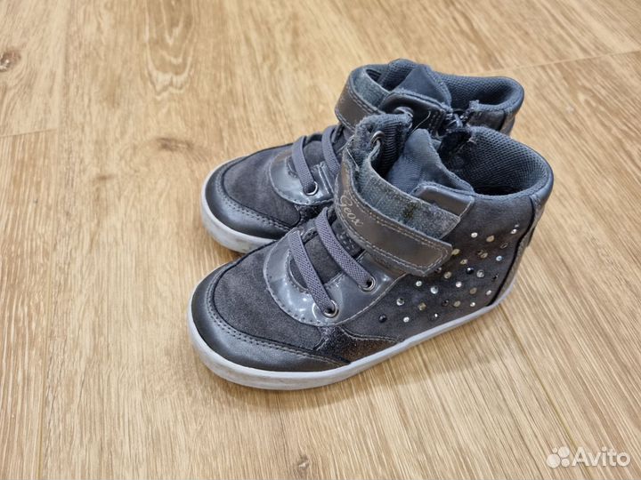 Ботинки демисезонные для девочки 24 размер geox