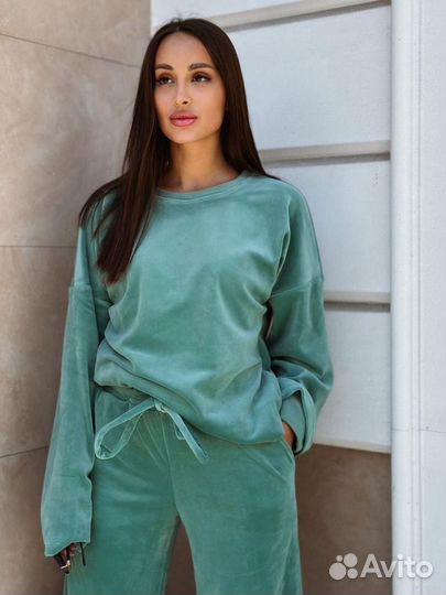 Спортивный костюм женский