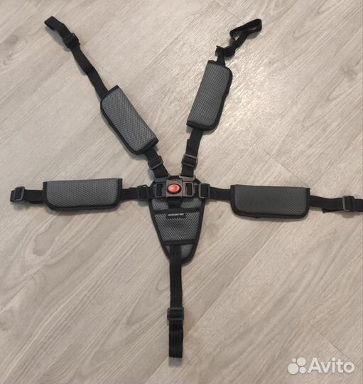 Универсальный 5-ти точечный ремень в коляску