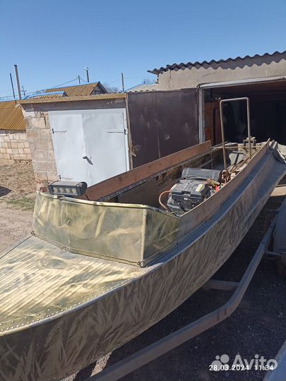 Лодка болотоход