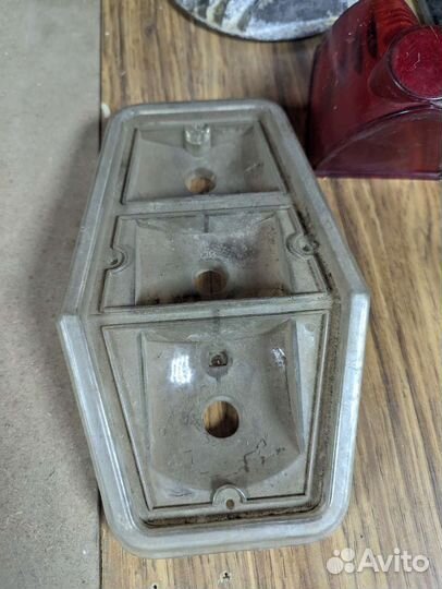 Газ 24 Волга первая серия корпус заднего фонаря