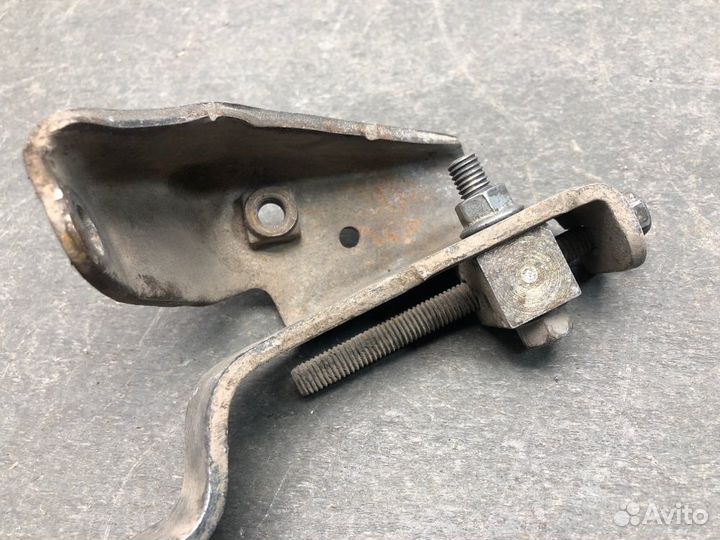 Натяжитель генератора Mitsubishi Carisma DA1A 4G92