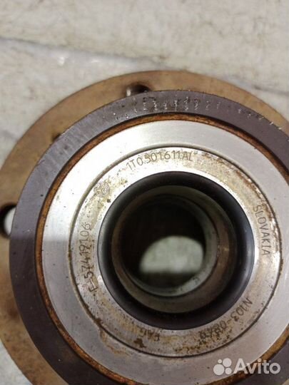 Ступица задняя Volkswagen Passat B8 CZD 1.4 2018