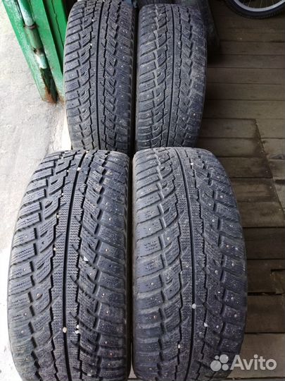Kumho I'Zen RV Stud KC16 235/55 R17 103T