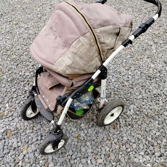 Прогулочная коляска