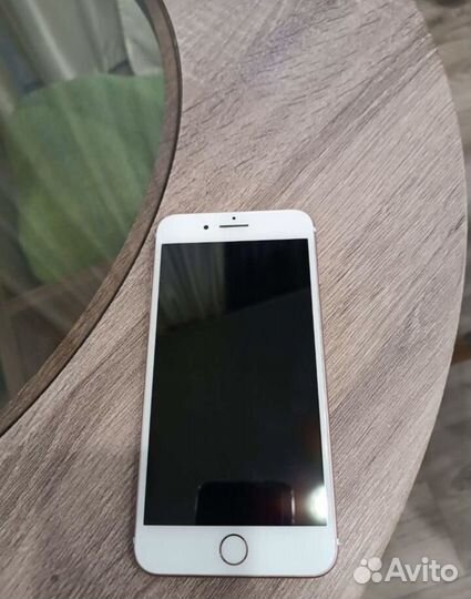 Телефон iPhone 7 plus