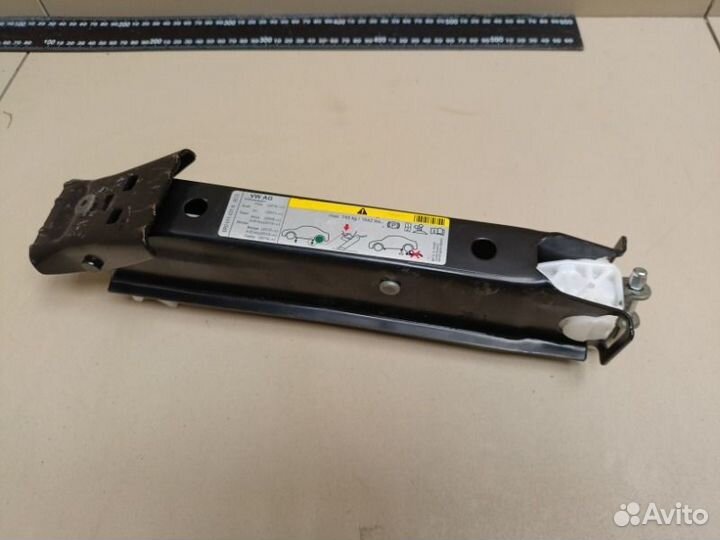 Домкрат Skoda Rapid czca 2021