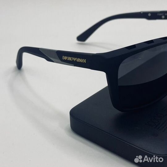 Солнцезащитные очки мужские armani