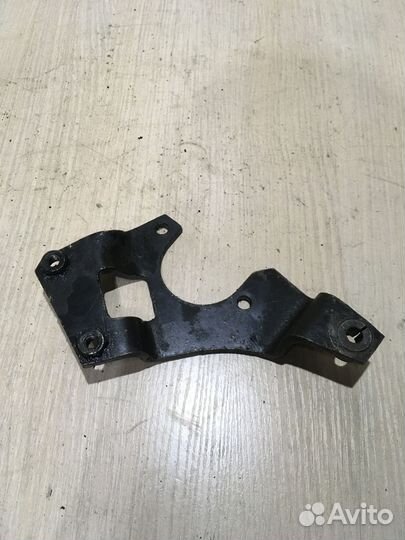 Кронштейн гидроусилителя Ауди 100 C4