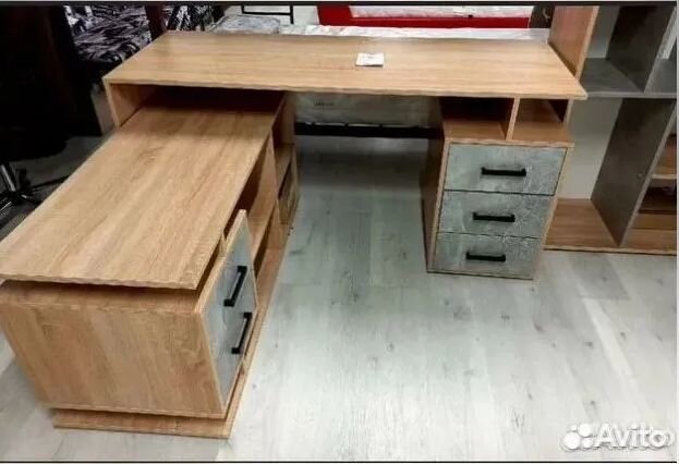 Новый компьютерный стол неаполь