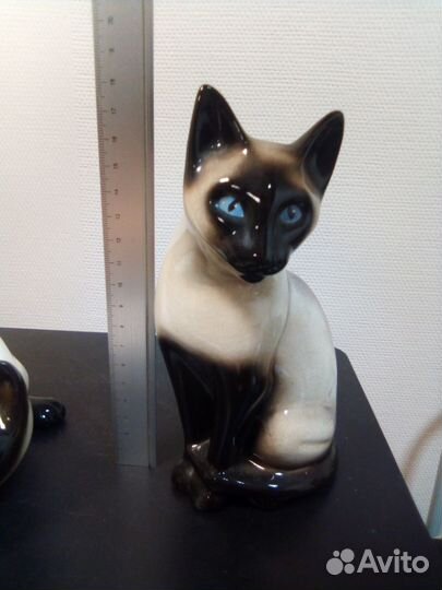Фарфоровые статуэтки. Сиамские коты