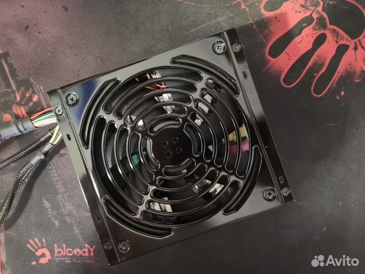 Блок питания Thermaltake Toughpower 650w,80+