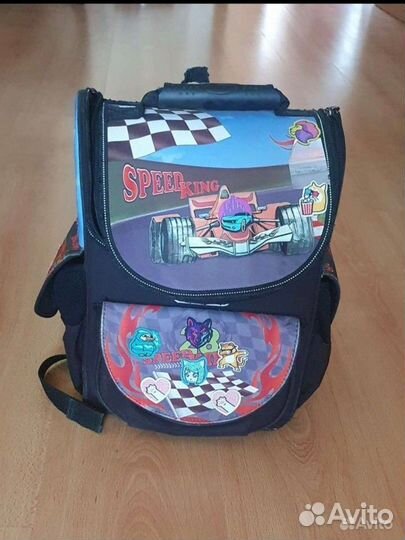 Школьный рюкзак