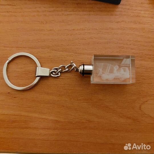 Брелок для ключей Машина