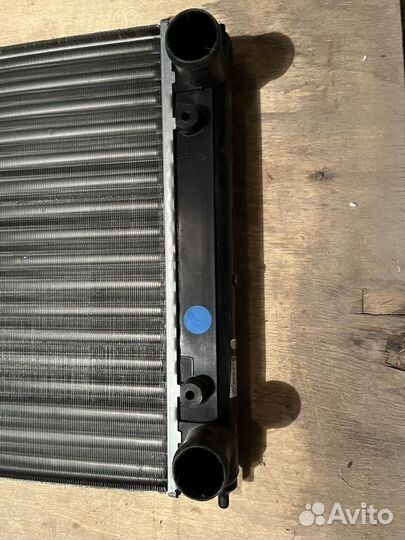 Радиатор двигателя volkswagen passat B3 B4 87-97г
