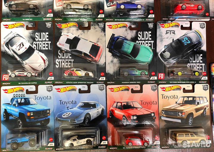 Hot Wheels Premium в наличии