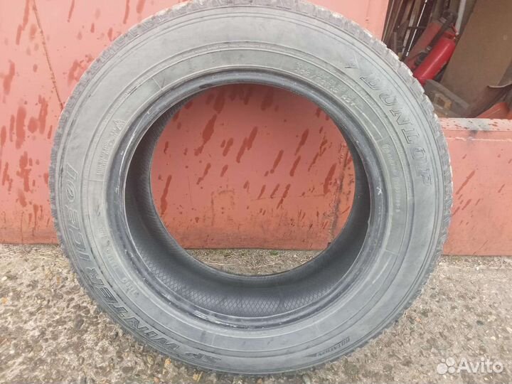 Dunlop SP Winter Ice 01 205/60 R16