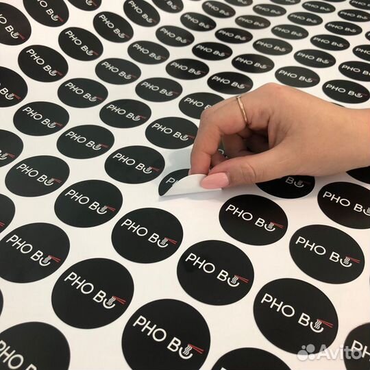 Печать наклеек, фигурные наклейки, стикерпаки