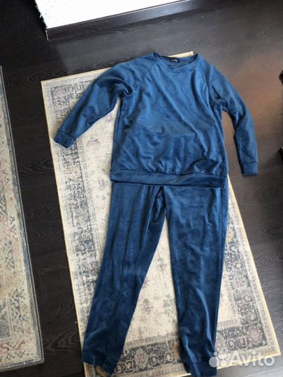 Костюм велюровый женский спортивный