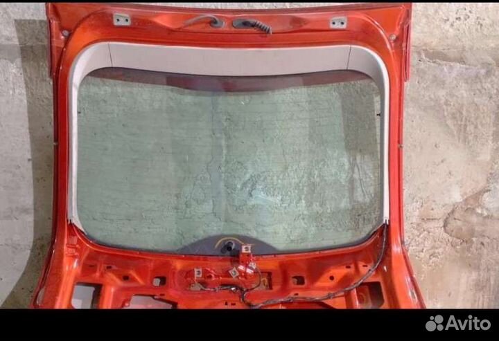 Ford focus 2 кришка багажника