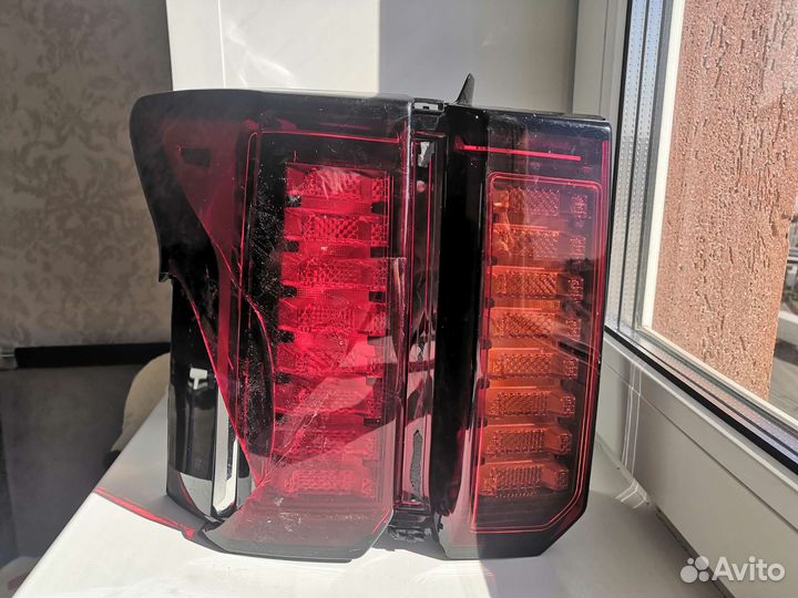 Фонарь левый задний оригинал KIA sorento 4