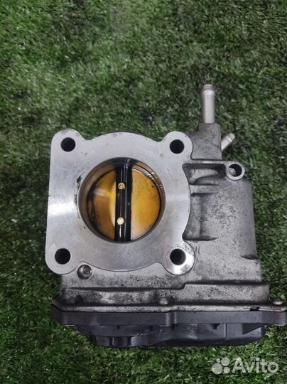 Дроссельная заслонка Toyota Corolla Verso R1 2006