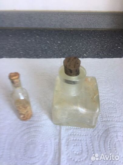 Чернильница, бутылочка с янтарем