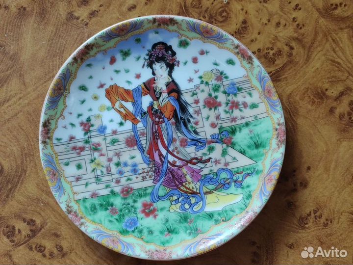 Декоративные тарелочки на стену