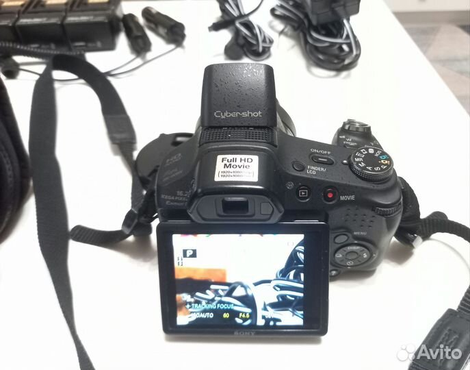 Зеркальный фотоаппарат Sony cyber-shot DSC-HX100V