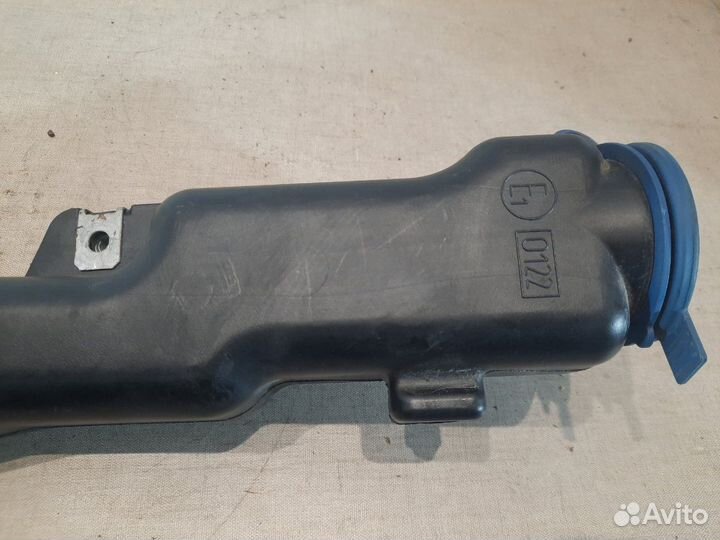 Бачок омывателя Mercedes E350 W212 642.850D 2010