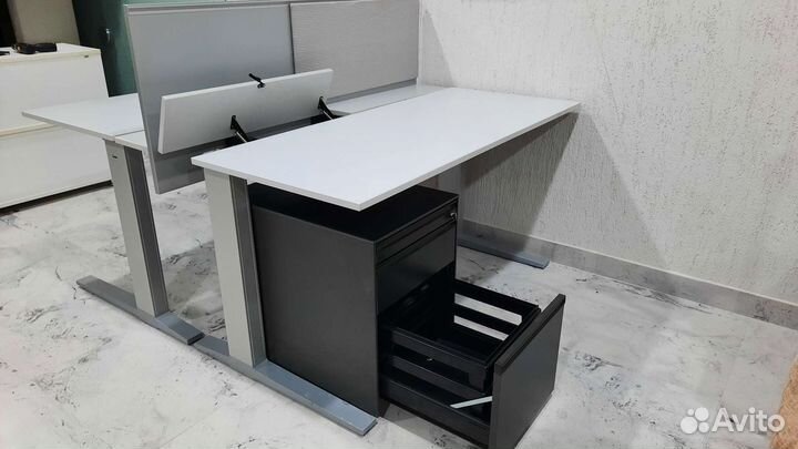 Столы компьютерные, тумбы Bene Австрия