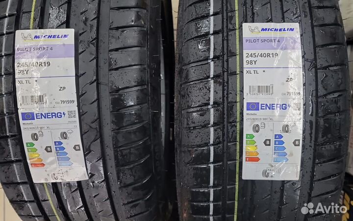 Michelin Pilot Sport 4 245/40 R19 и 275/35 R19