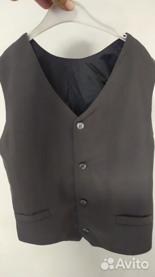 Школьный костюм для мальчика 128 серый