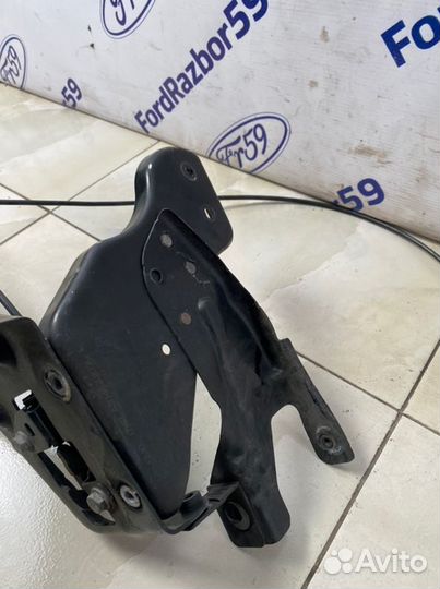 Крепление фары переднее правое Mercedes-Benz