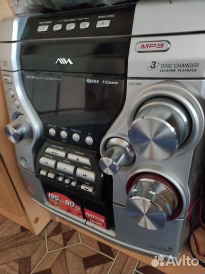 Музыкальный центр