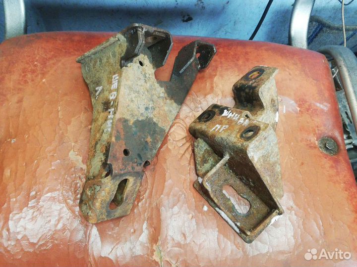 Кронштейн двигателя Нива Шевроле