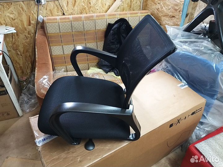 Кресло 695 чёрная сетка