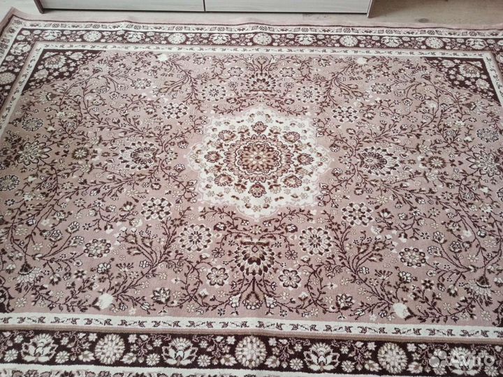 Ковер шерстяной новый