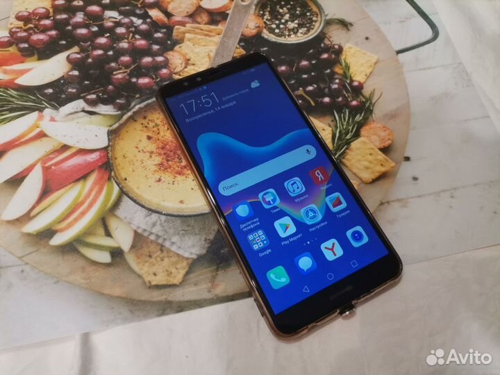 HUAWEI Y9 (2018), 3/32 ГБ