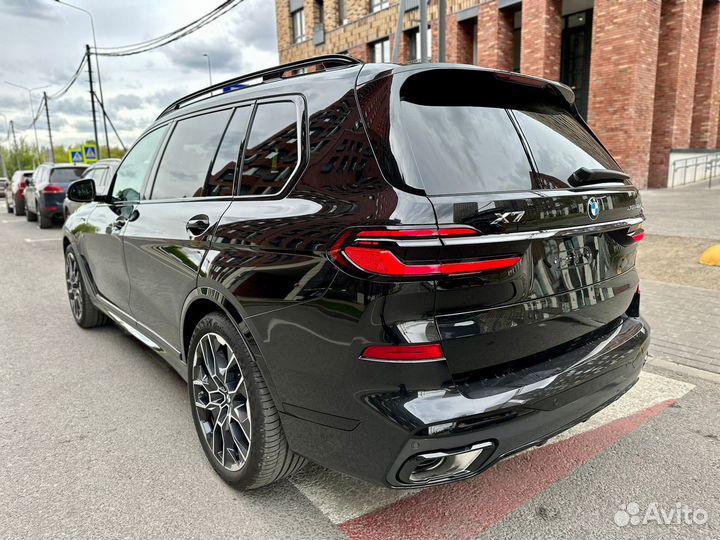 BMW X7 3.0 AT, 2024, 100 км