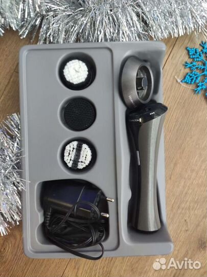 Прибор для чистки и массажа лица Remington Recharg