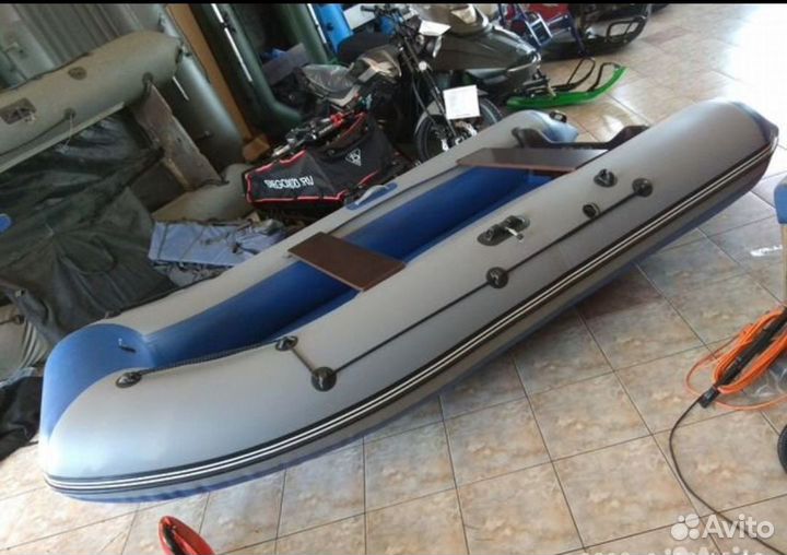 Лодка Reef 325 нднд