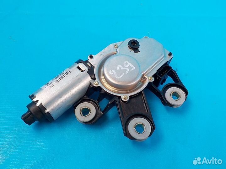 Моторчик стеклоочистителя задний volkswagen Touare